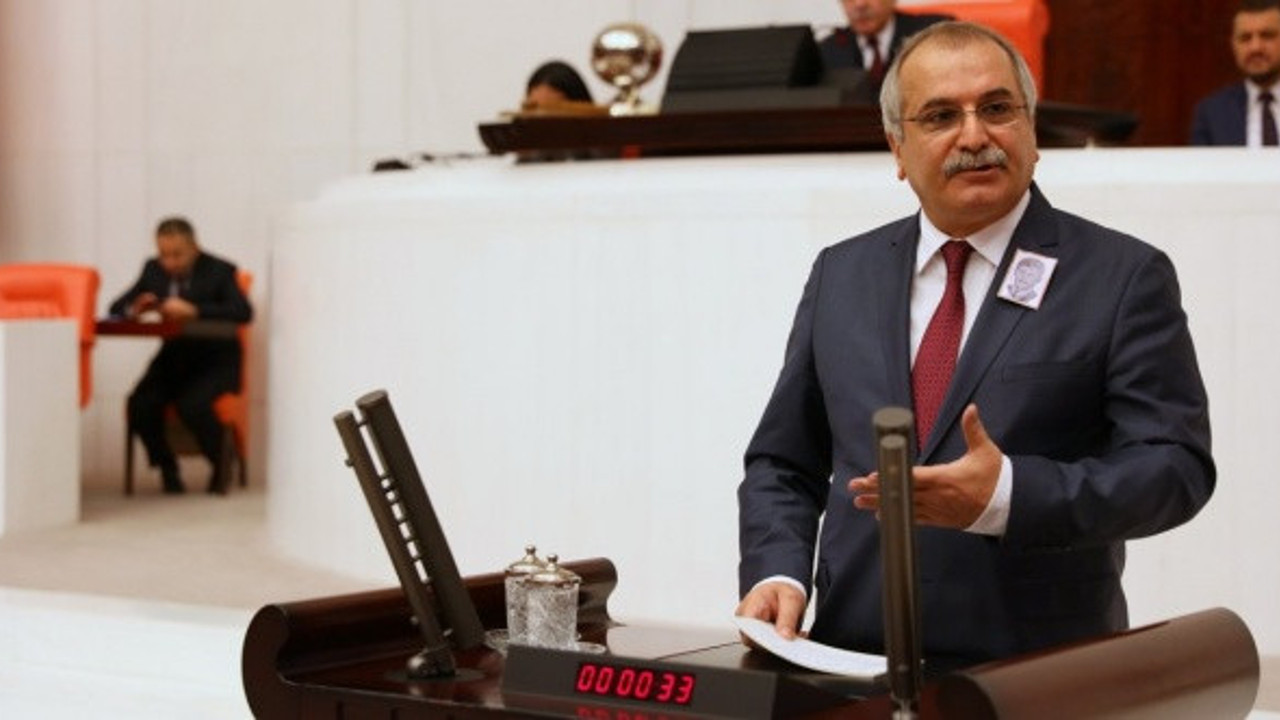 İYİ Partili Ahmet Çelik: Bir sonraki seçimde iktidarınızı devralacağımız gerçeğiyle yüzleşmeye başladığınız için; panik mi oldunuz?