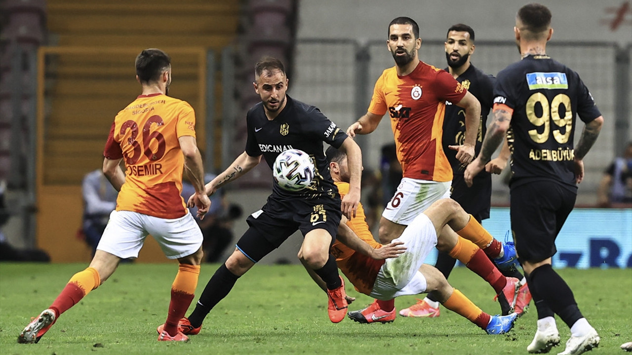 Galatasaray'a galibiyet yetmedi