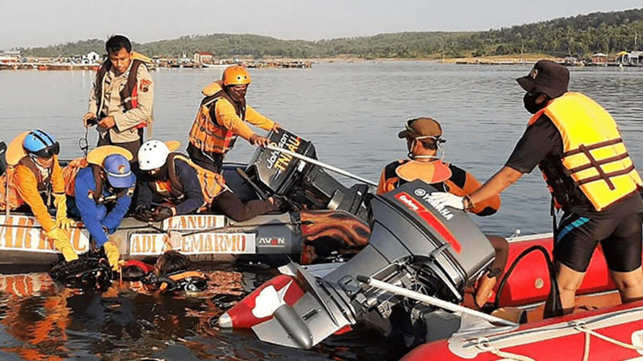 Turistlerin selfie çılgınlığı facia ile bitti. 7 ölü 2 kişi kayıp
