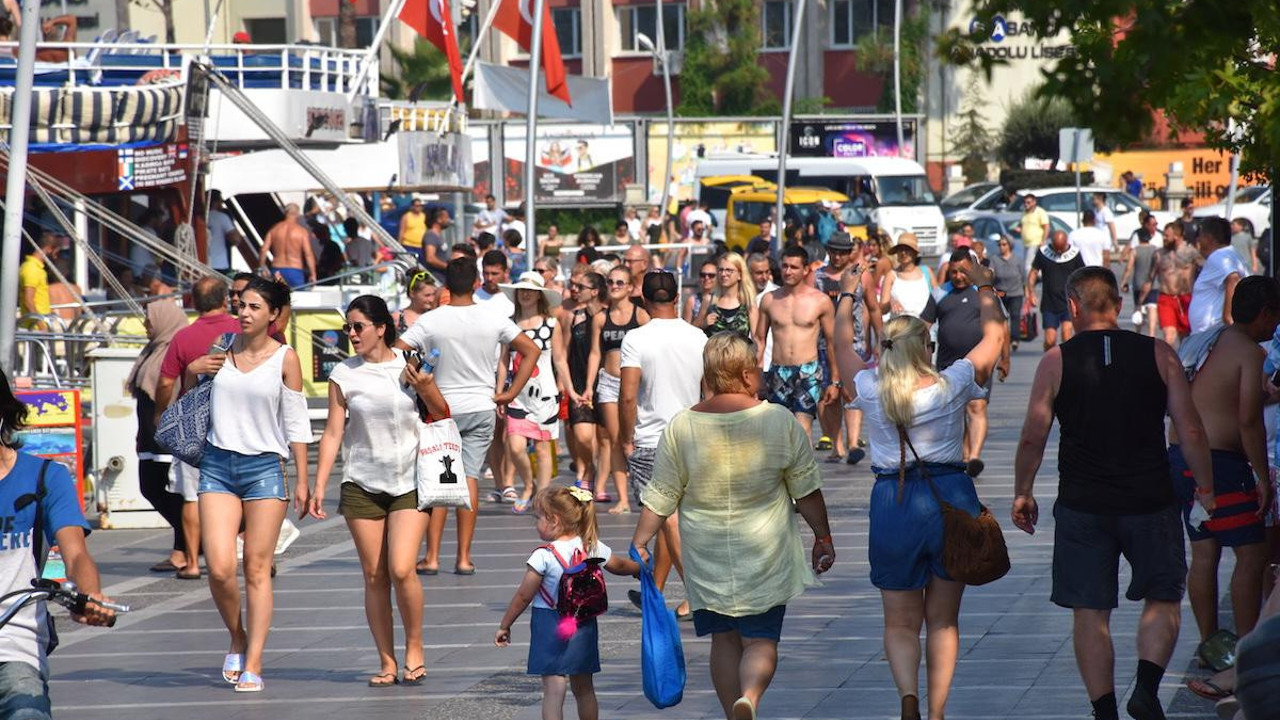 Alman turiste 6 bin yerli turiste 15 bin TL. Turizmde soygun var