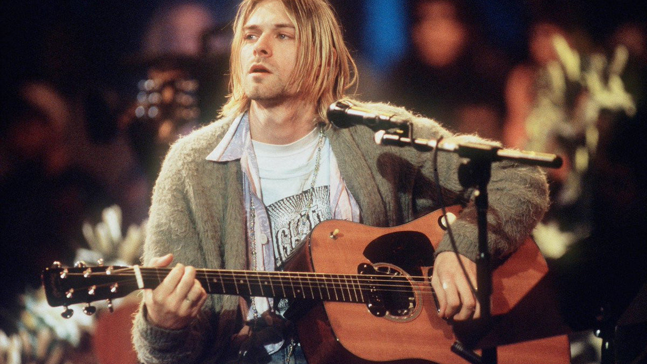 Efsane şarkıcı Kurt Cobain’in saç telleri 118 bin TL’ye satıldı