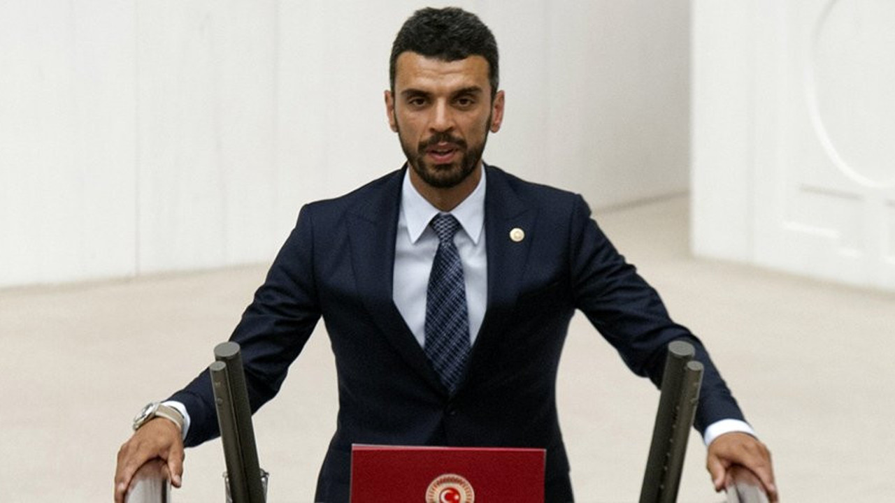 AKP'li vekilin vergi kurnazlığı. 16 milyonluk Ferrari'yi 6 milyon 800 bin TL'ye aldı