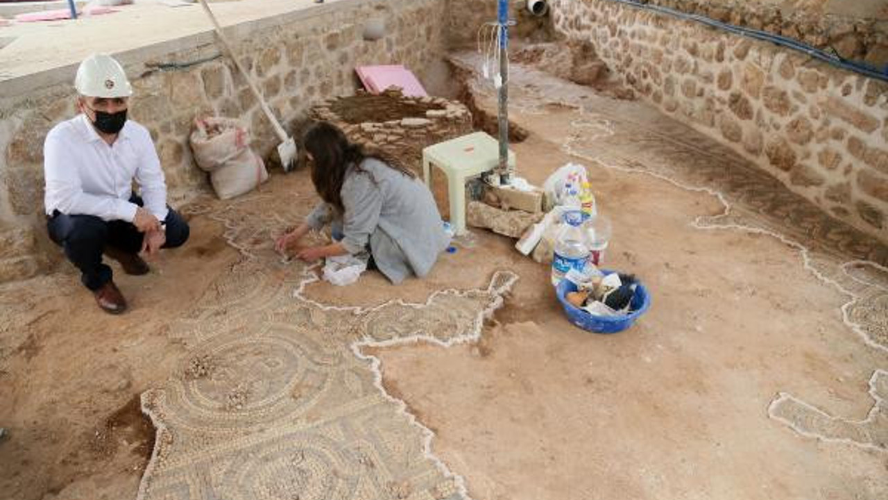 Türkiye haritasına benzerliği ile dikkat çekti. Tarihi caminin avlusunda keşfedildi. Kazdıkça tarih çıktı görenler hayrete kapıldı
