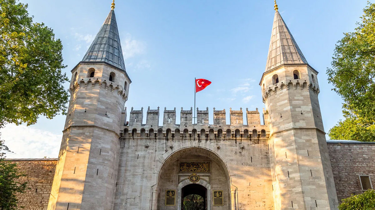 Saray'da Saray tasfiyesi. Müze personelinin bile giremediği odalar boşaltılıyor