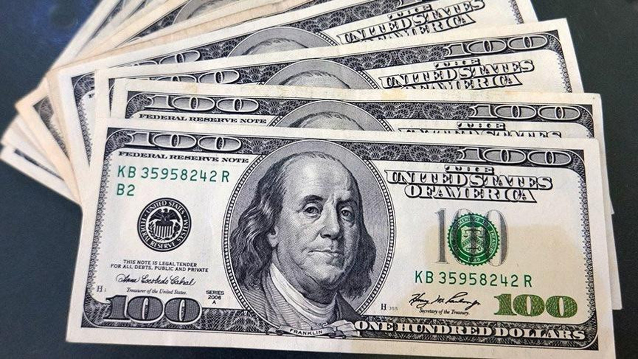 Dolar da Euro'dan aşağı kalmadı. Yeni rekora ilerliyor