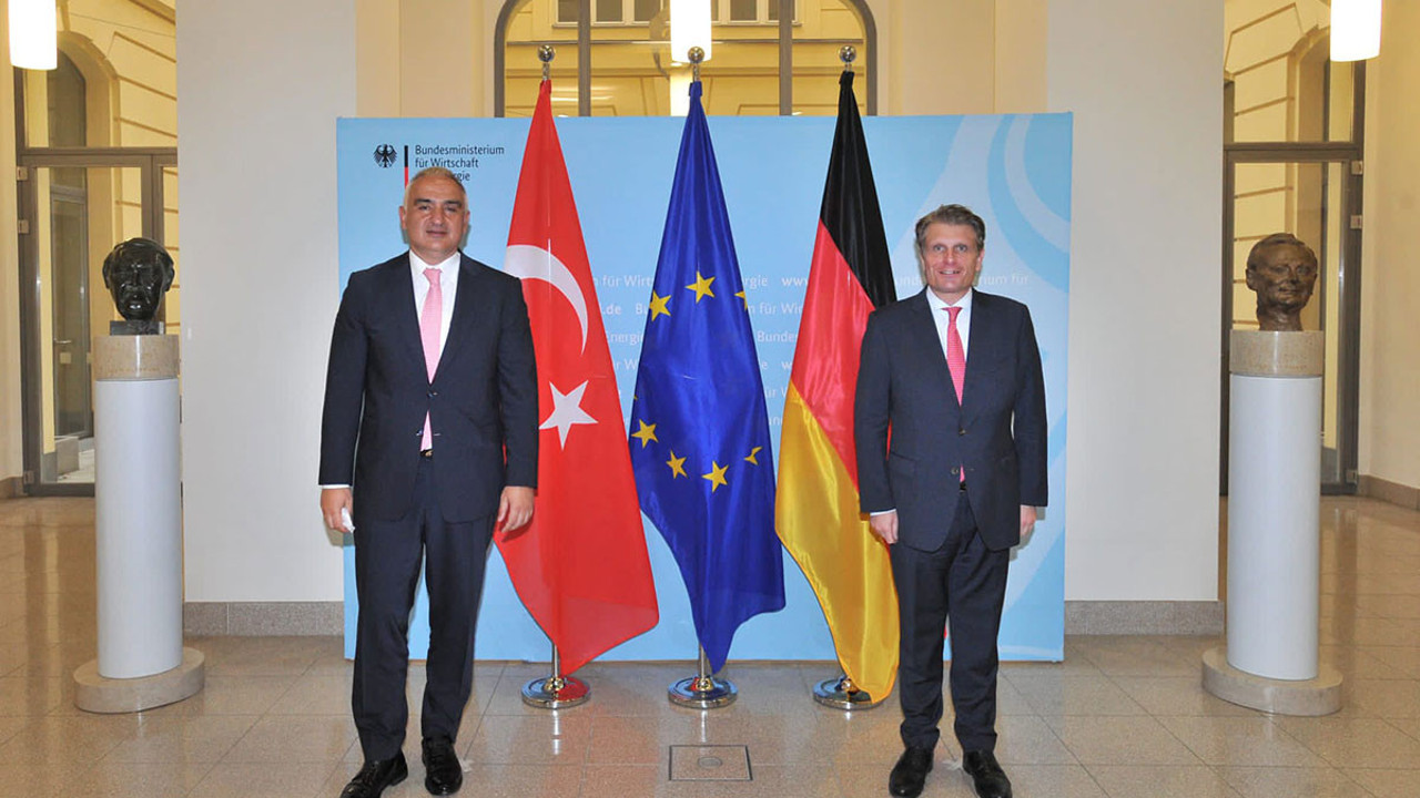 Bakan Ersoy ve Cumhurbaşkanlığı Sözcüsü Kalın Almanya’da