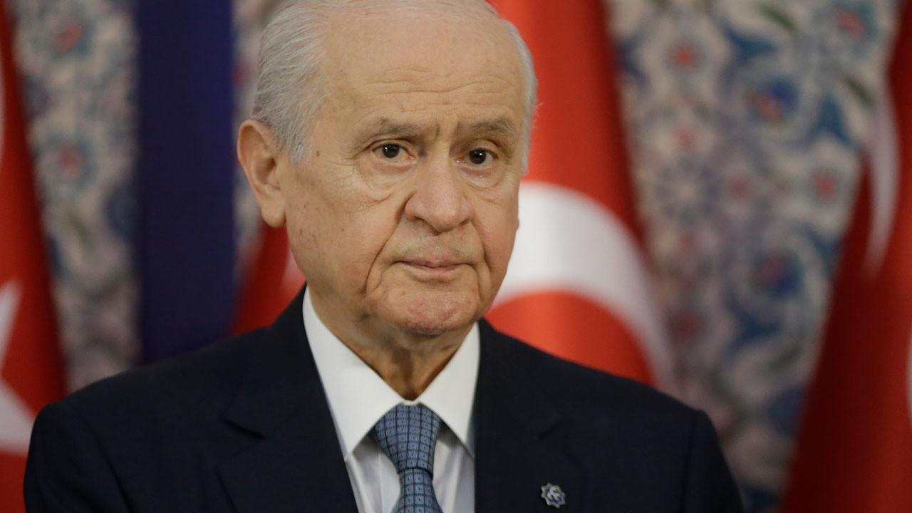 Bahçeli İstanbul'un fethi mesajında İBB yönetimini hedef aldı