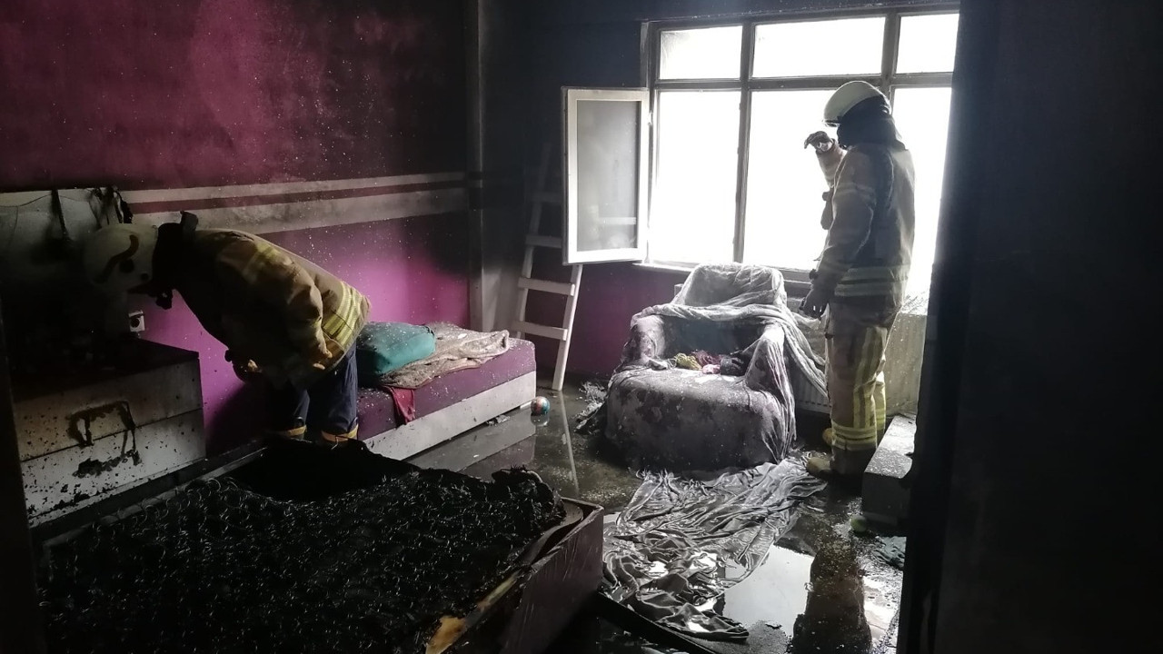 Silivri'de yangın. Daire kullanılamaz hale geldi