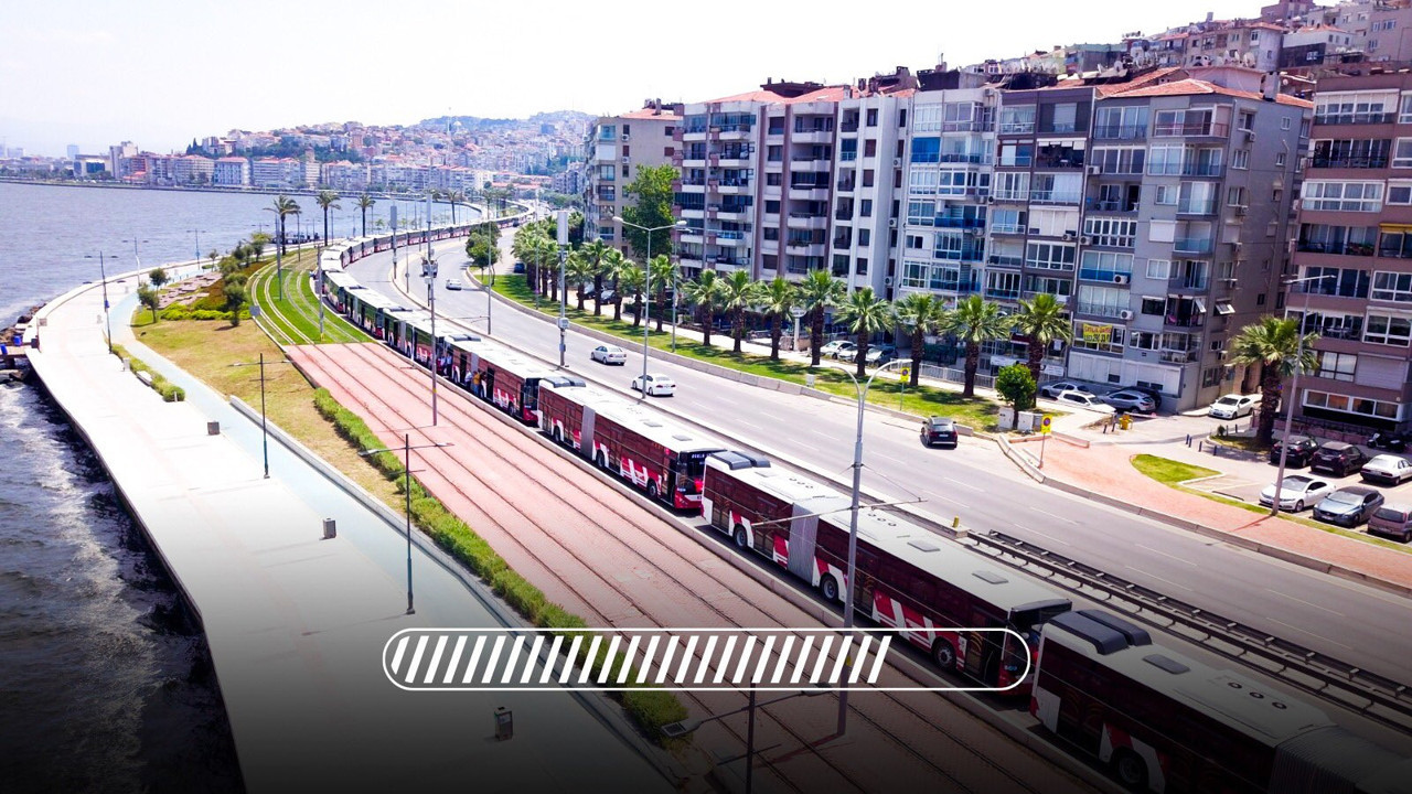 Tunç Soyer duyurdu: Sosyal mesafe kuralına uymayınca 7 km kuyruk oluştu