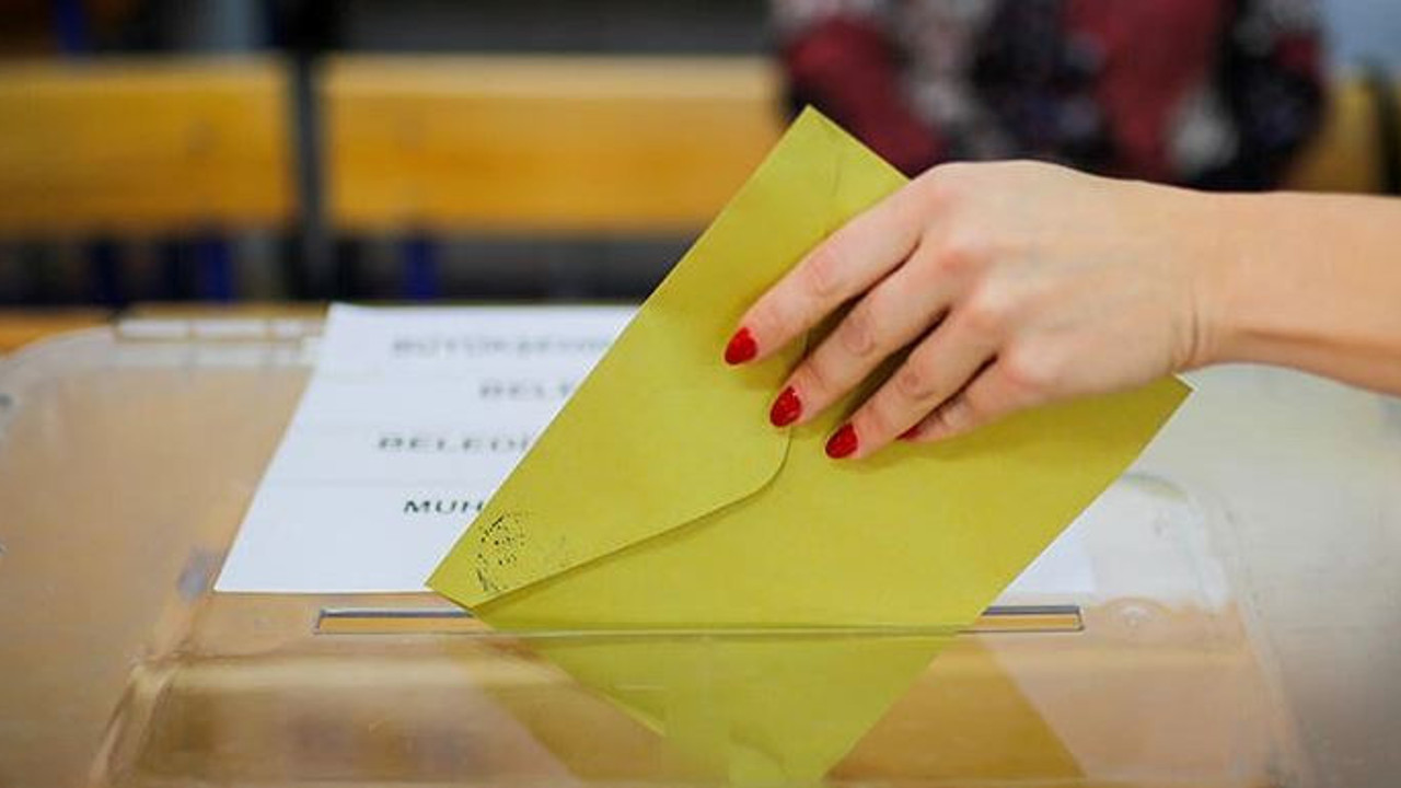 İstanbullular sandığa gidiyor. Hafta sonu seçim var