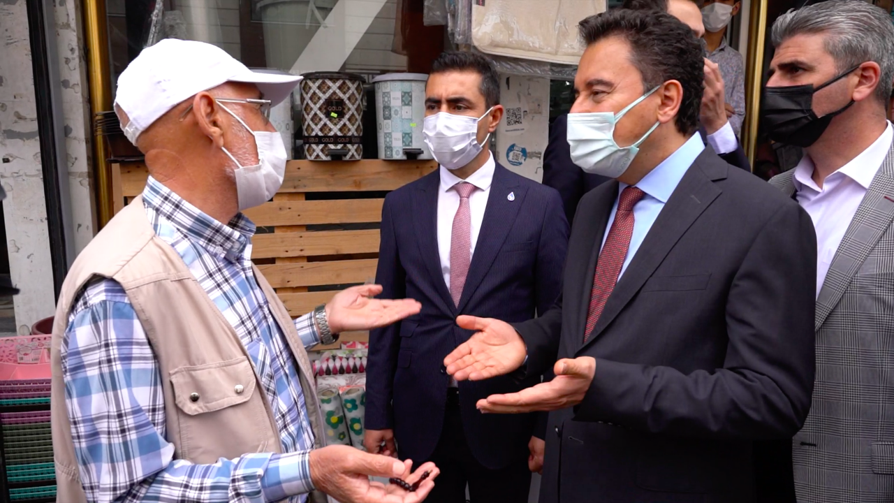 Babacan esnaf ziyaretinde ''75 yaşındayım böyle bir dönem görmedim'' sözleriyle karşılandı