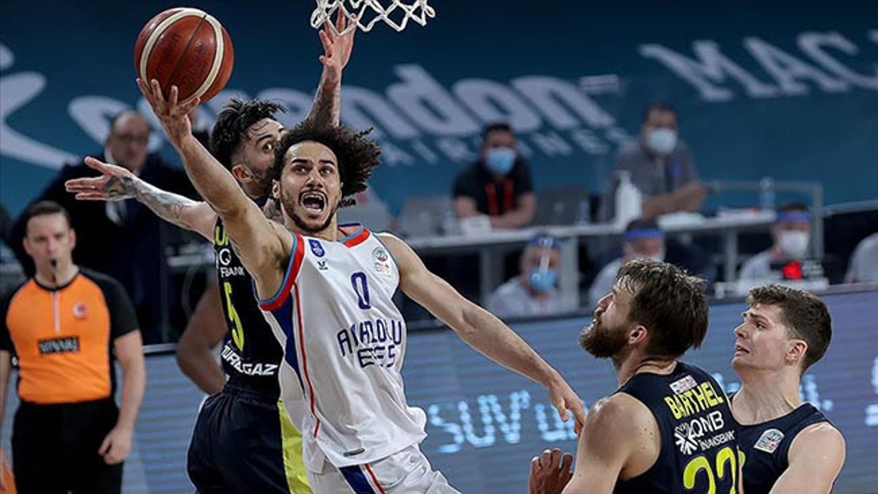 Anadolu Efes ile Fenerbahçe Beko arasındaki 3. maç yarın