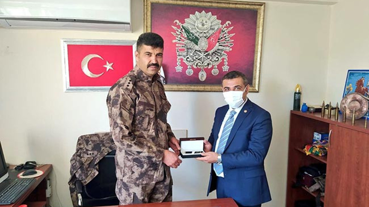 Makam odasına Atatürk fotoğrafı konmadı. MHP’li vekilin ziyaretinde ortaya çıktı