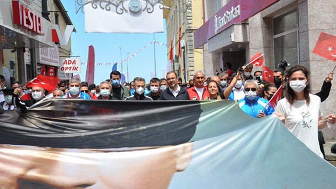 Bakan Kasapoğlu 'Atatürk ve İstiklal Yolu Yürüyüşü'ne katıldı
