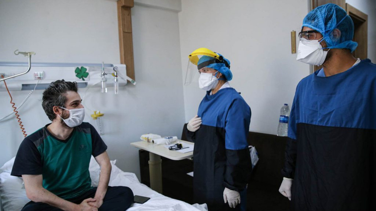 Kahraman ilan edilen sağlıkçılara bir bardak çayı çok gördüler. Sağlıkçılara bir eziyet daha