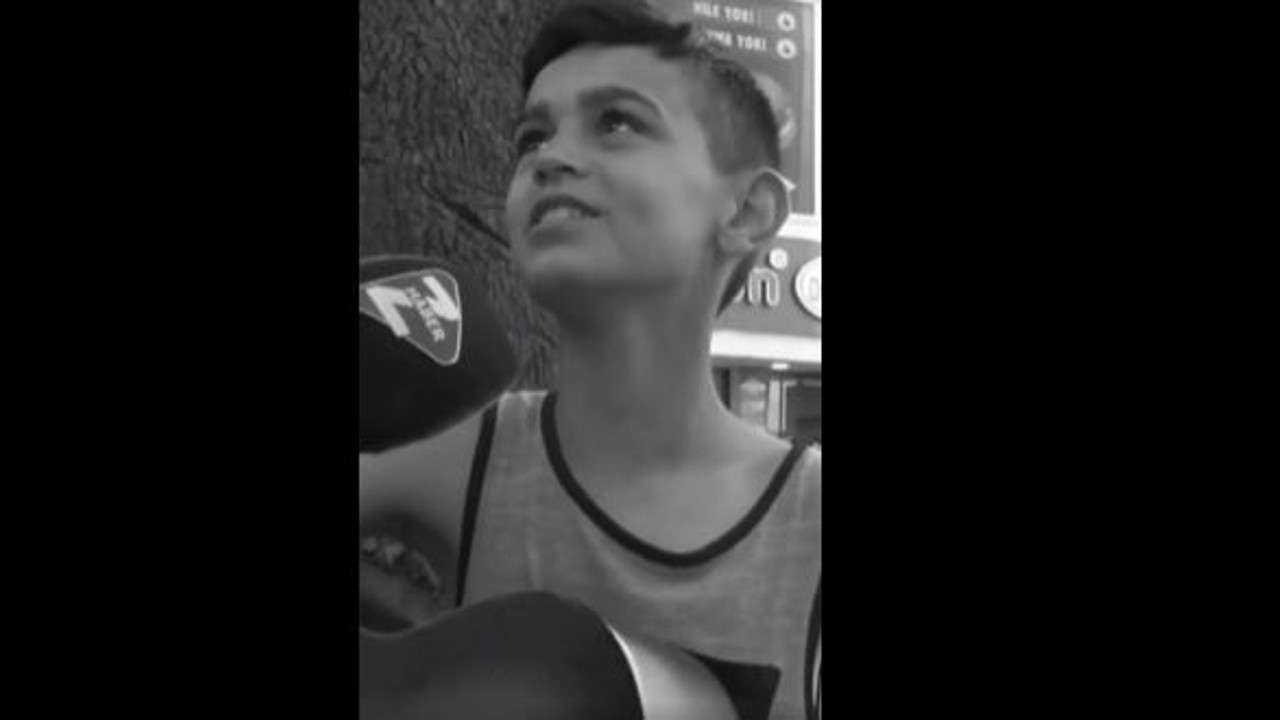 Türkiye buzdolabının içi bomboş diyen bu çocuğu konuşuyor