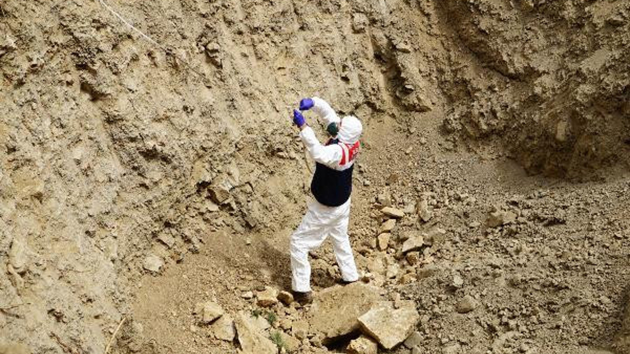 AFAD görevlisiyiz diyerek kaçak kazı yapan 11 kişiye gözaltı