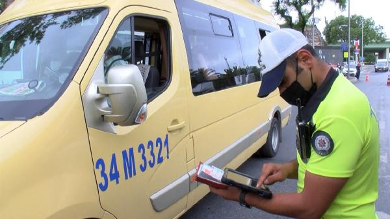 Fatih'te toplu taşıma araçlarında koronavirüs denetimi
