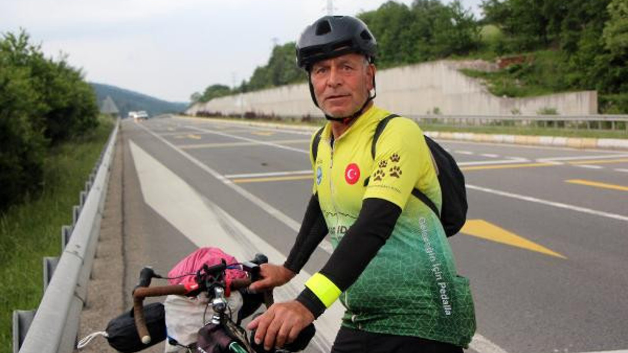 İstanbul'dan Gürcistan'a bisikletle gidiyor