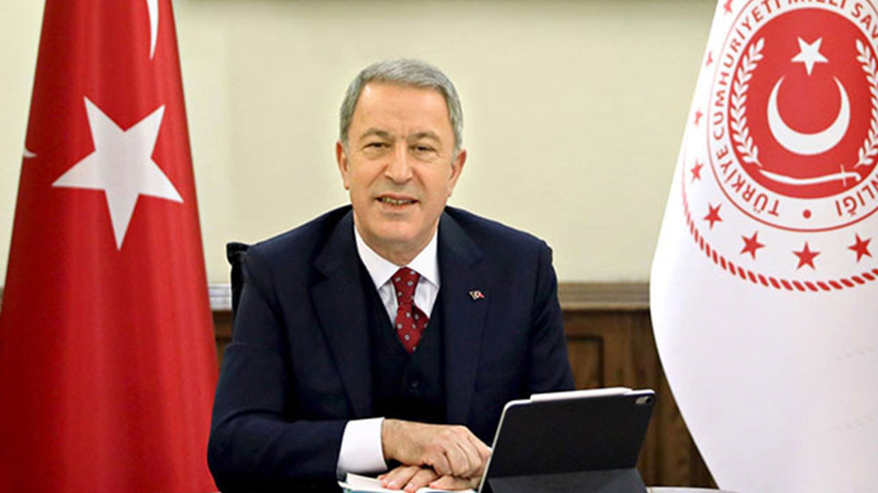 Bakan Akar'dan Babalar Günü mesajı