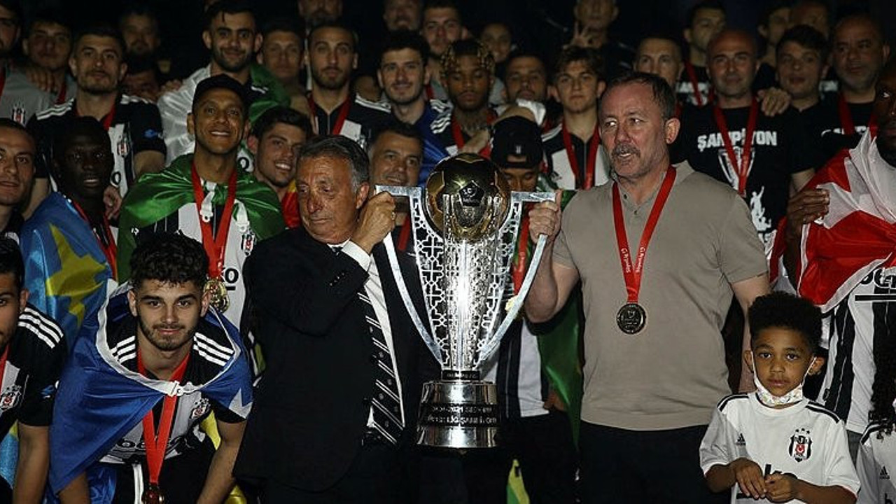 Beşiktaş'ta Sergen Yalçın'dan bomba etkisi yaratan ayrılık kararı