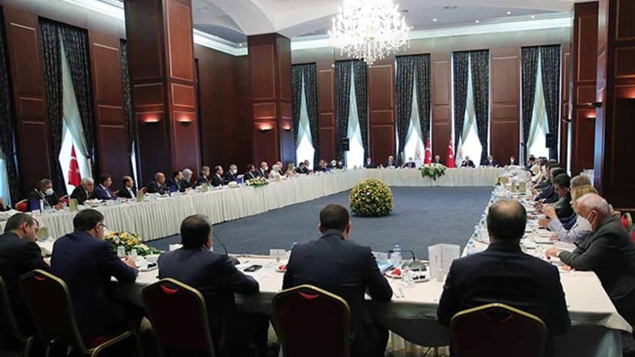 Erdoğan, AK Parti milletvekilleriyle bir araya geldi