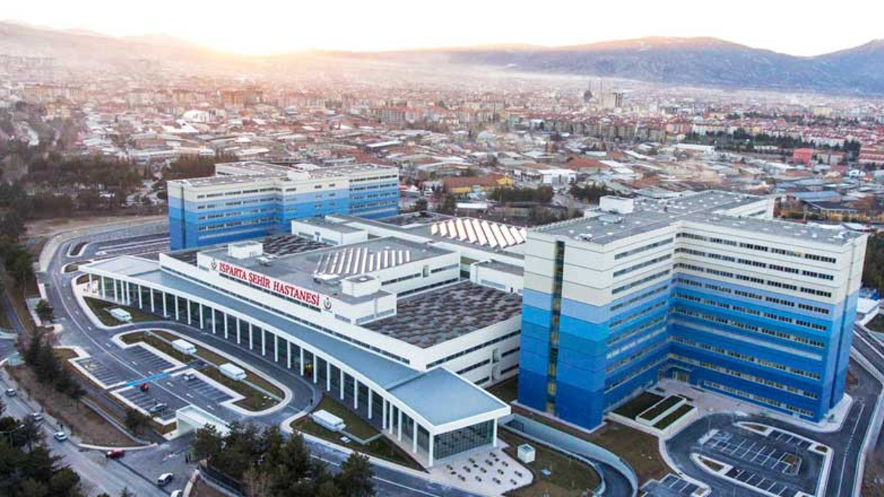 Saray’ın gözde müteahhidi Rönesans şehir hastanelerini Danimarka’ya sattı