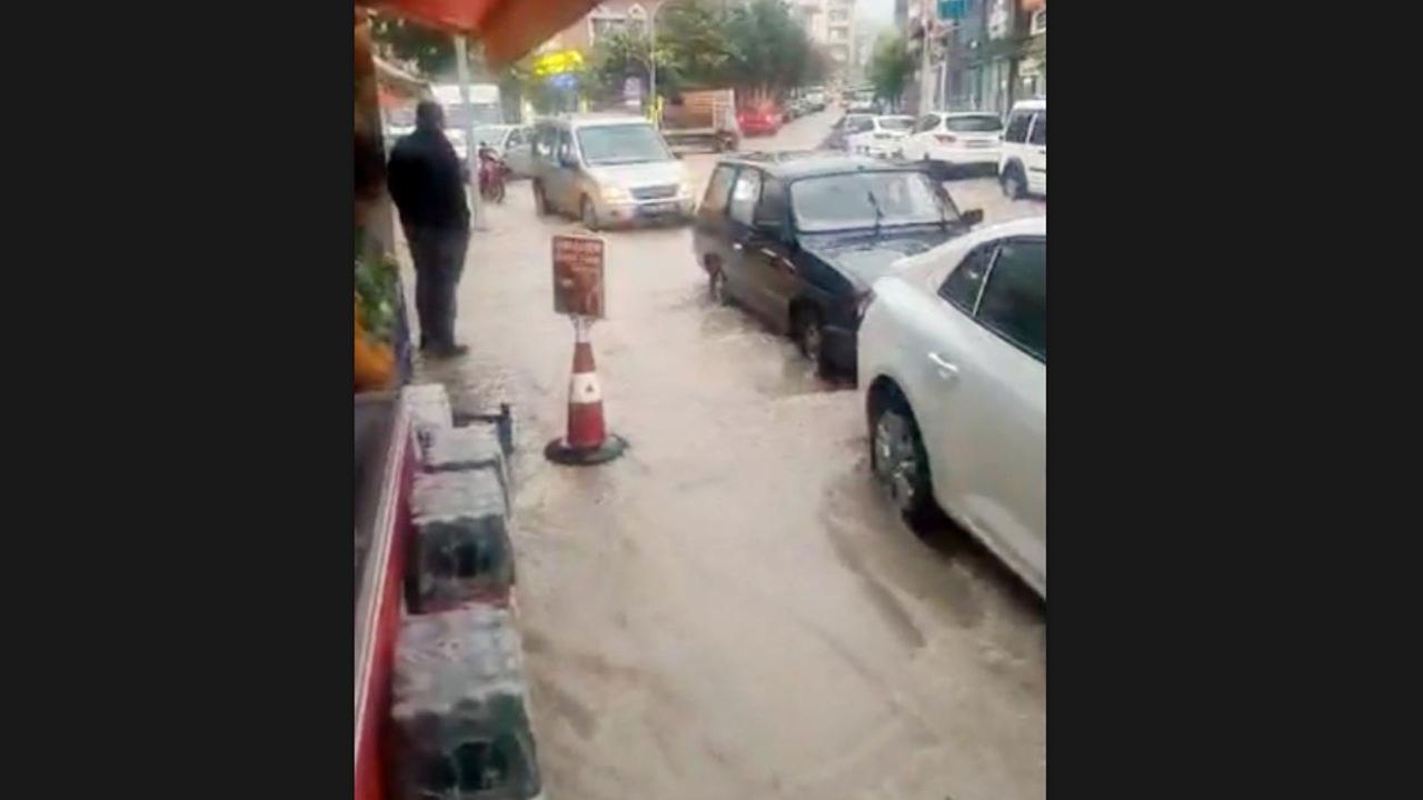 Afyonkarahisar'da sağanak zararı