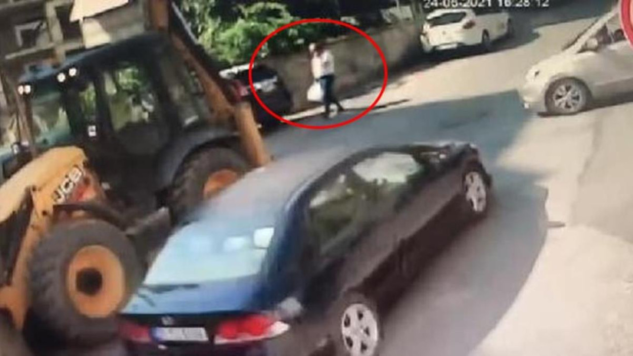 Beykoz'da yayanın iki araç arasında kaldığı feci kaza kamerada