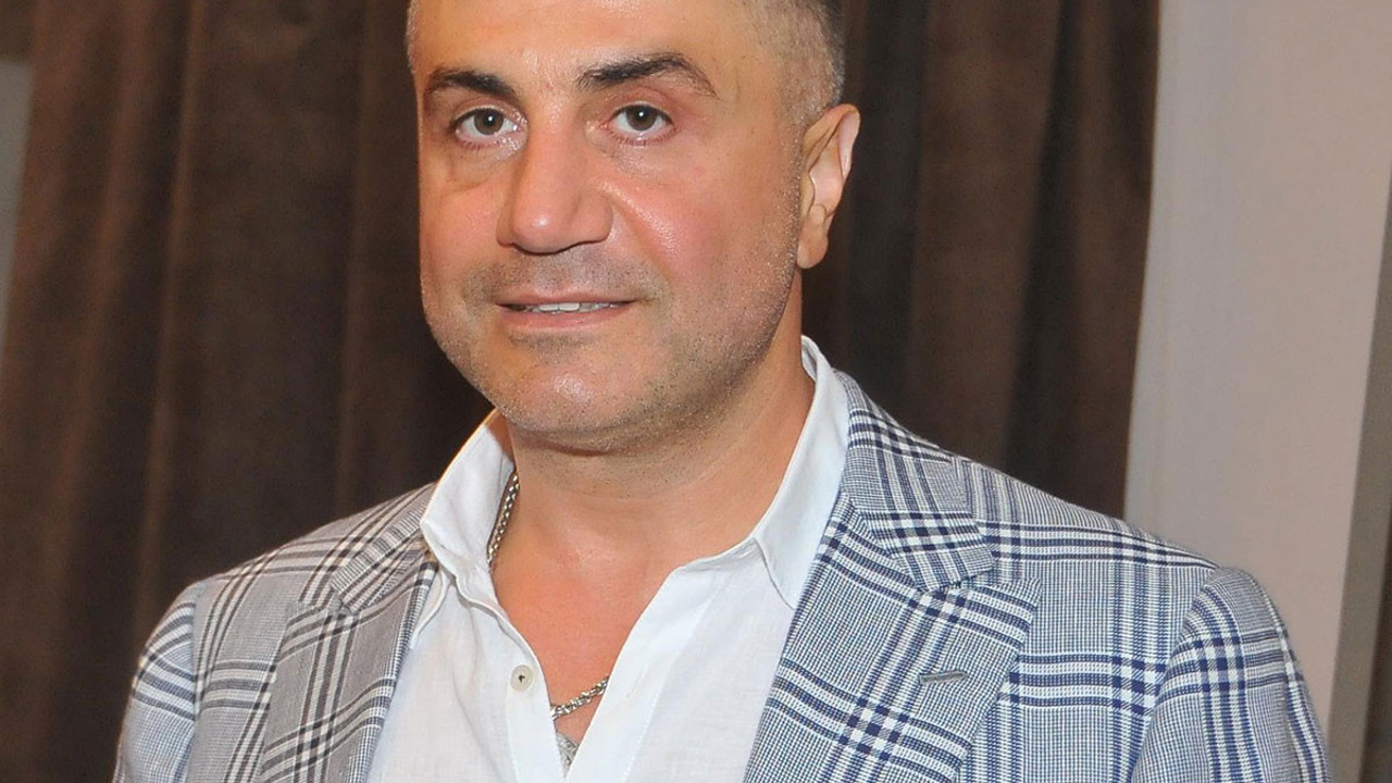 İl Başkanı Sedat Peker ile fotoğrafını önce paylaştı sonra sildi. Sonra paylaştığı isimler dikkat çekti