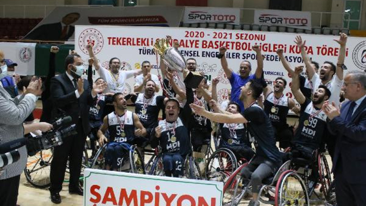 İzmir BŞB tekerlekli sandalye basketbolda 17 yıl sonra şampiyon