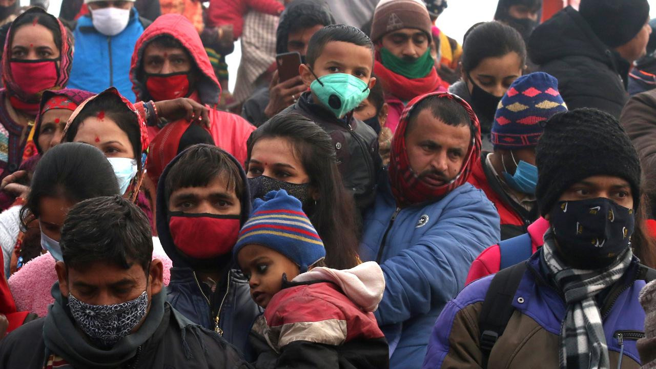 Hindistan'da günlük vaka sayısı 102 gün sonra 40 binin altına düştü