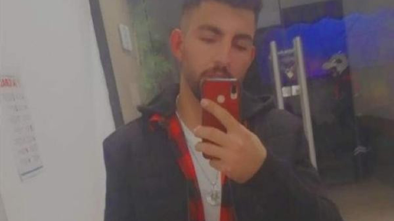 20 yaşındaki müzisyen yangında hayatını kaybetti