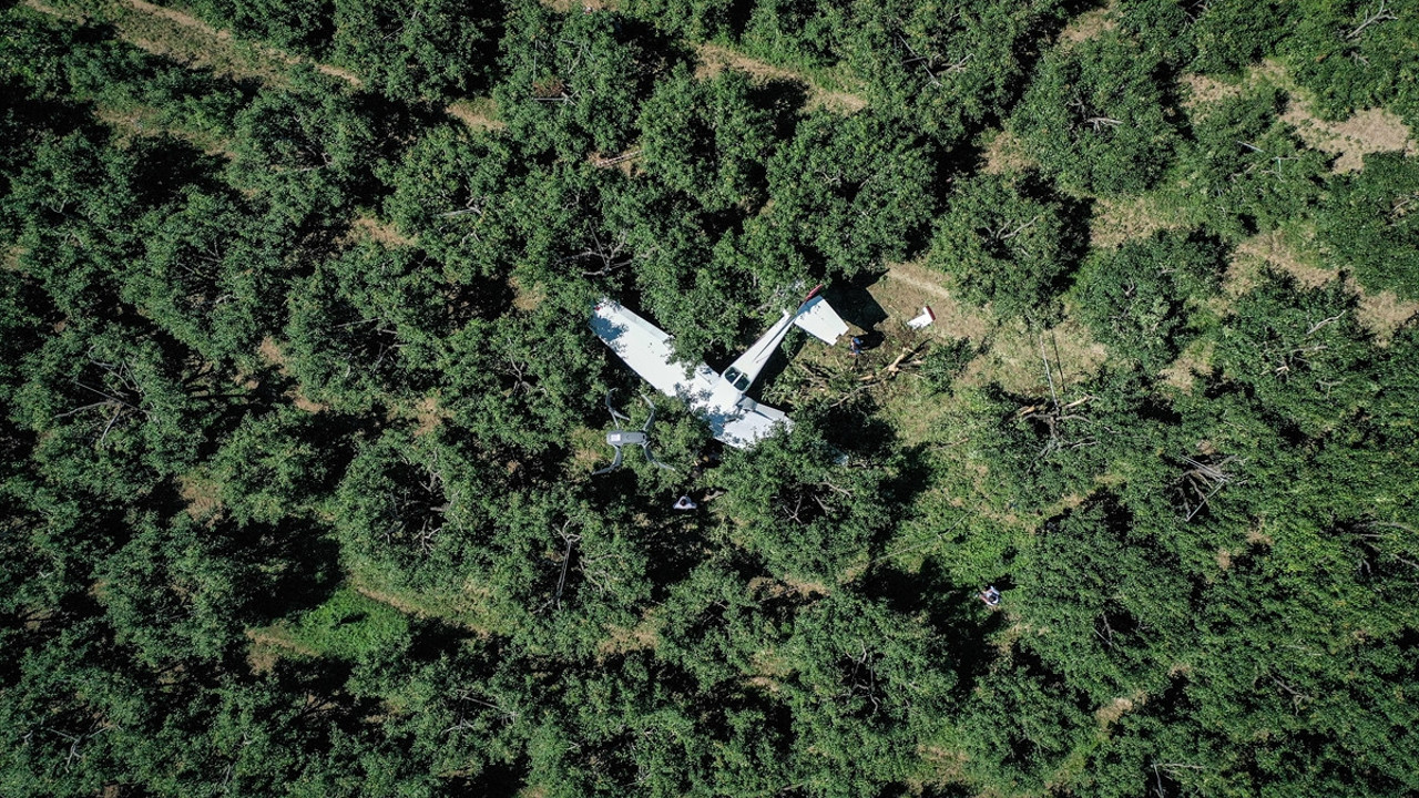 Pilotlar burunları kanamadan kurtuldu