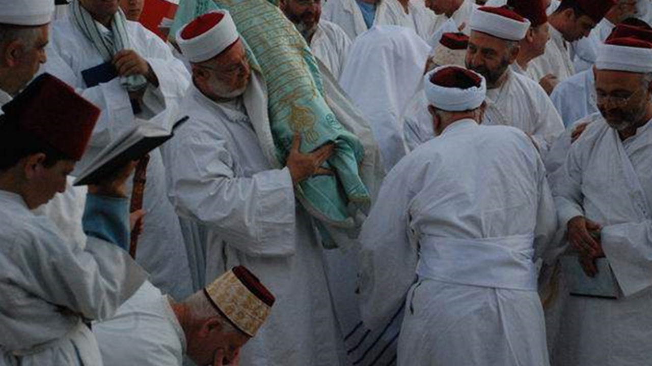 En esrarengiz Yahudi tarikatından görüntüler sızdı