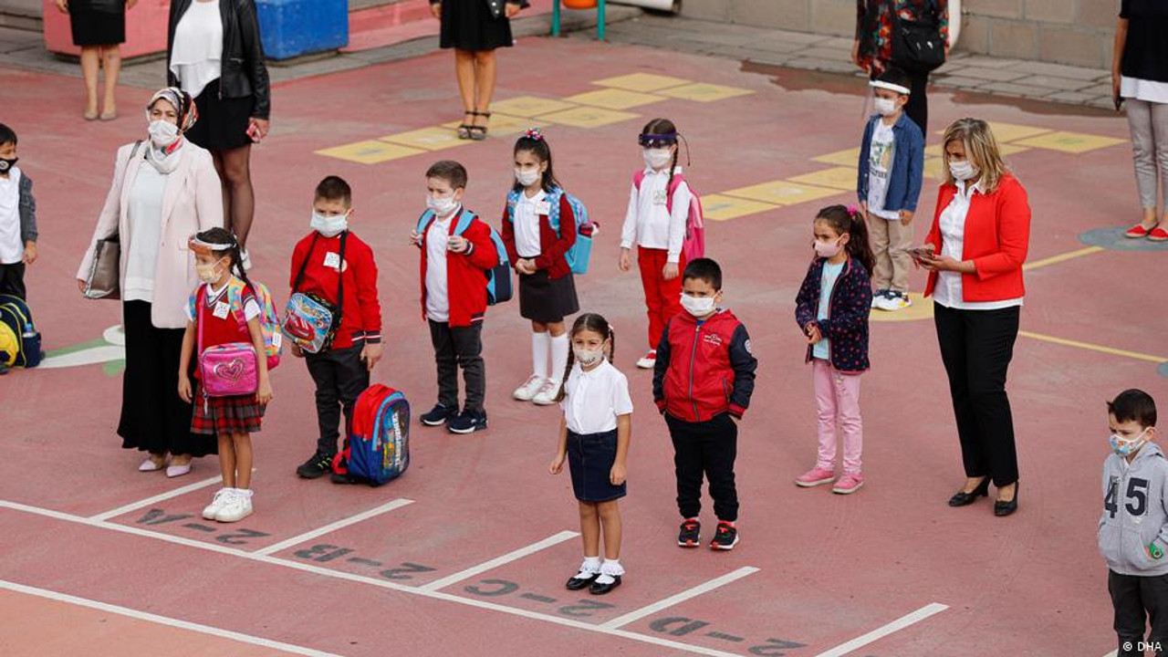 Bakan Selçuk okulların açılacağı tarihi açıkladı