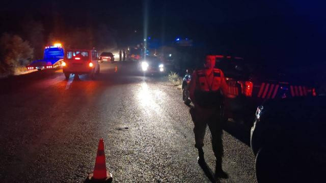 Polisler mesai çıkışı kaza yaptı: 1 ölü, 1 yaralı