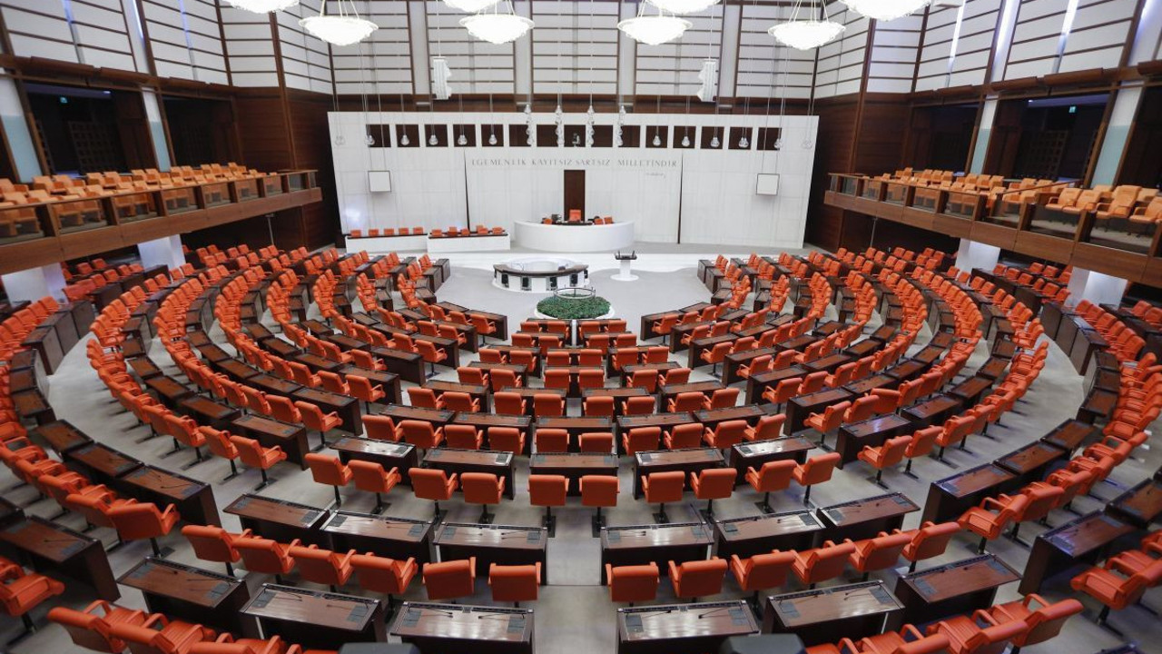 Yasa Teklifi Meclis’te. Garanti ödemeler TL’ye çevrilsin