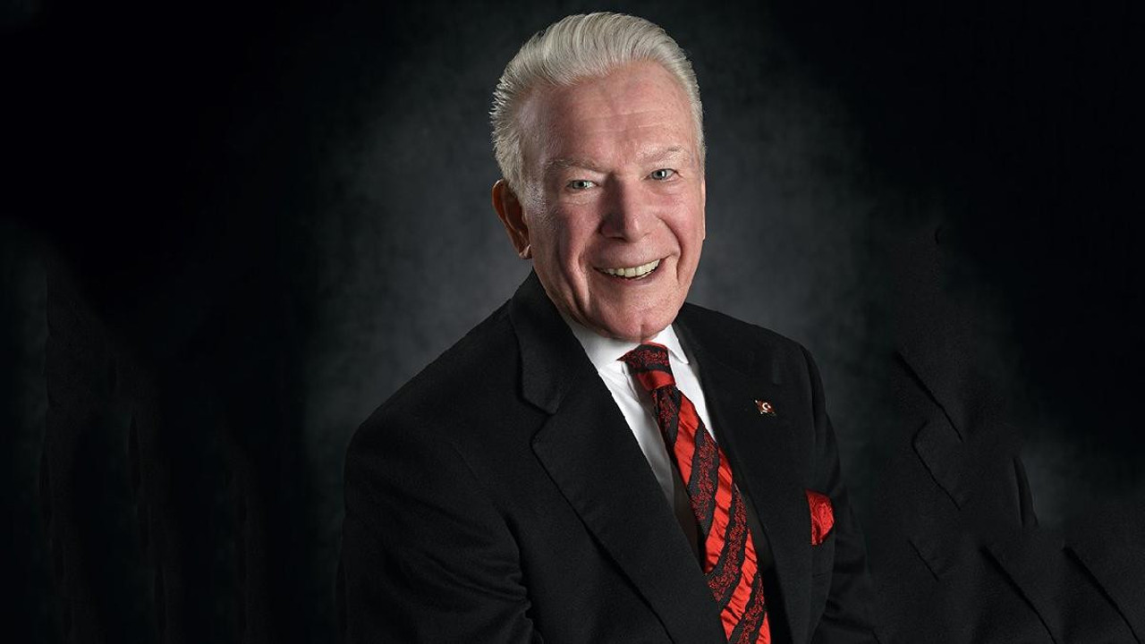 Bir anket sonucunu da Uğur Dündar açıkladı