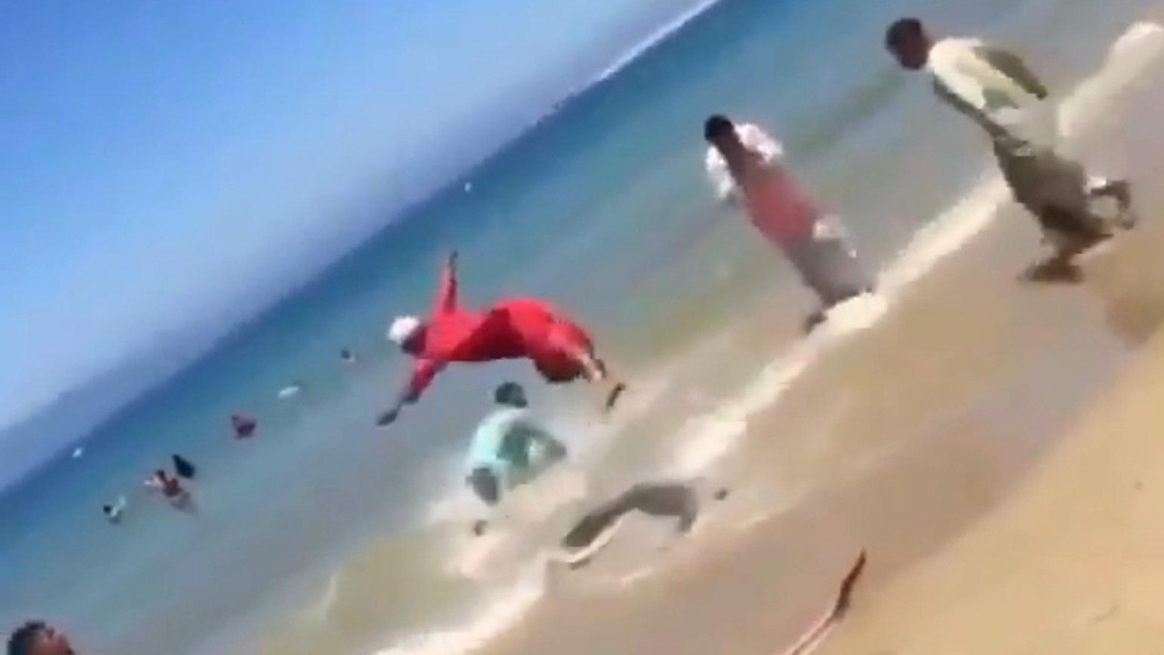 Araplar Antalya'da kıyıya vurdu