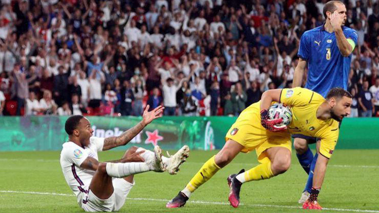 EURO 2020'nin en iyi 11'i belli oldu