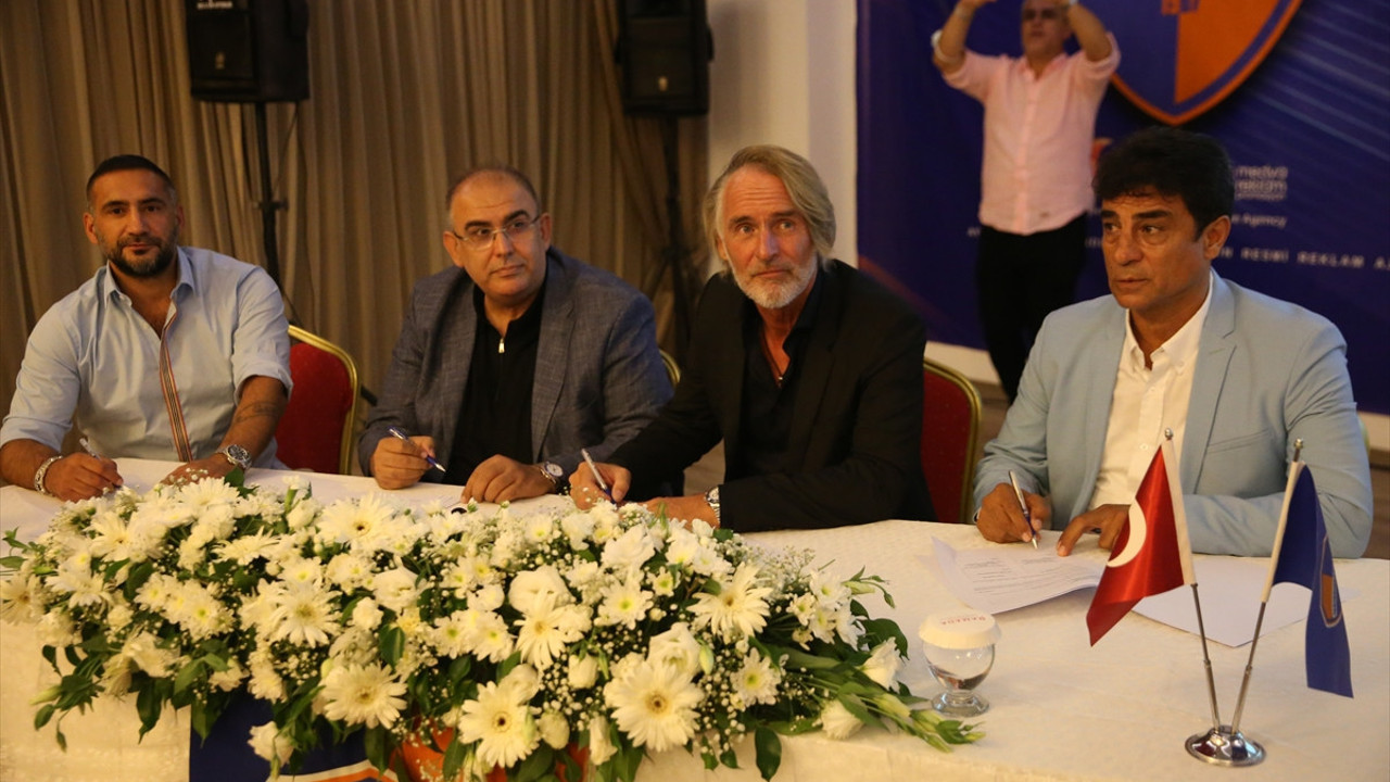 Riekerink ve Ümit Karan İskenderunspor'da