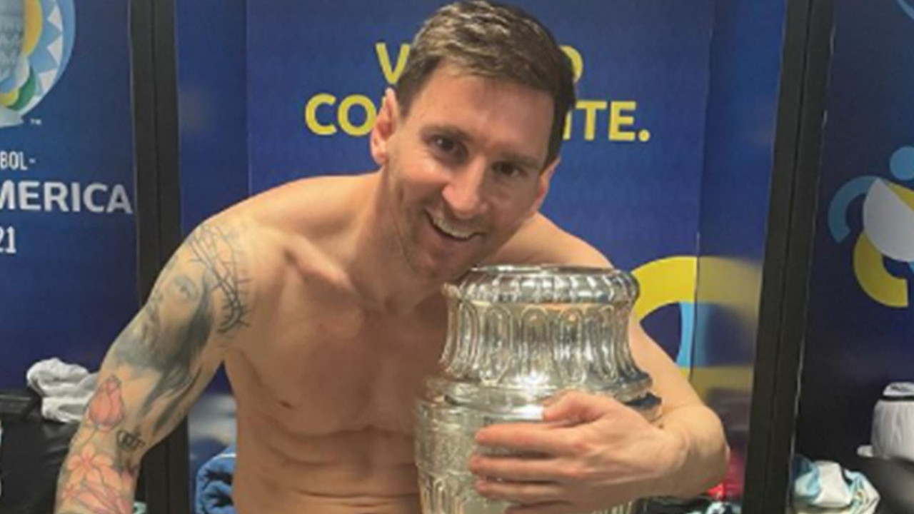 Messi Ronaldo’nun rekorunu kırdı. Bir ilki başarmıştı