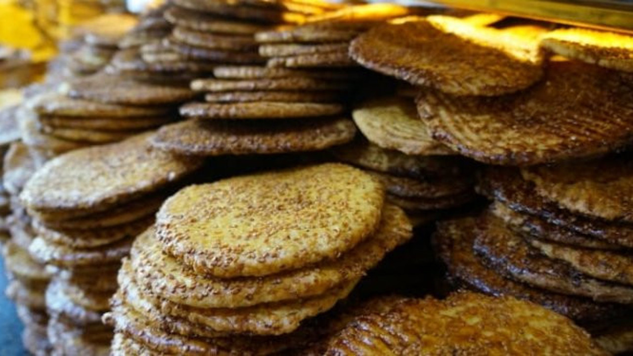 16 dakikada pişiyor 1 ay bayatlamıyor. Bayram taplaması nasıl yapılır