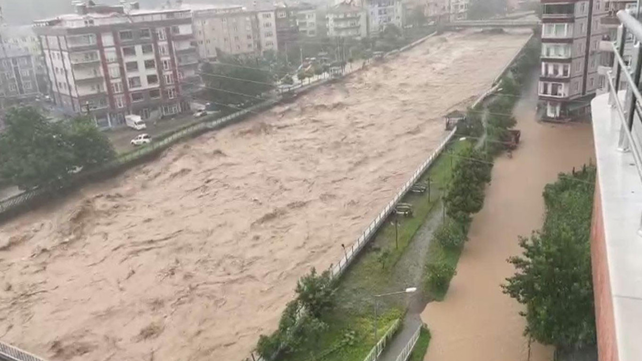 Rize yine sele teslim oldu