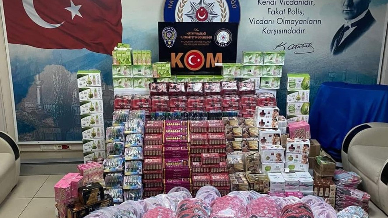 Hatay'da 10 bin 158 adet kaçak ürün ele geçirildi