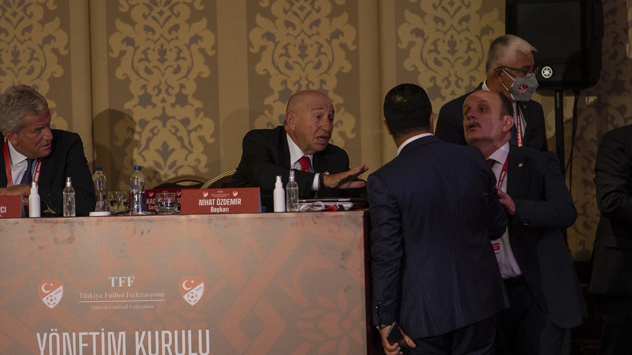 TFF Başkanı Nihat Özdemir ve Yönetim Kurulu ibra edildi