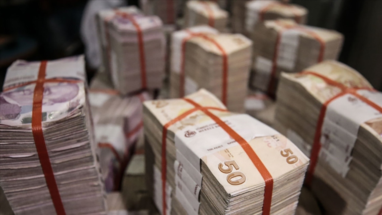 Bankacılık sektörünün kredi hacmi azaldı