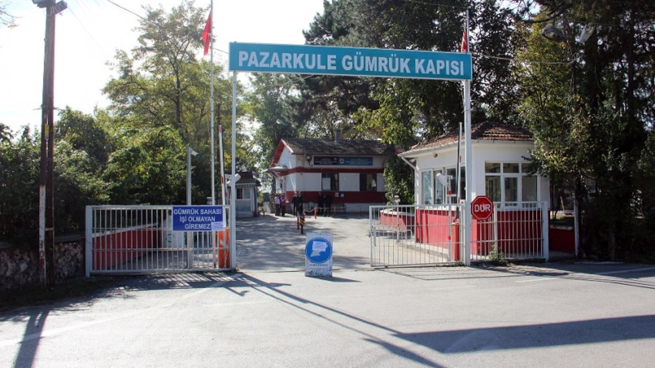 Yunanistan, kara yoluyla seyahat kısıtlamasını kaldırdı