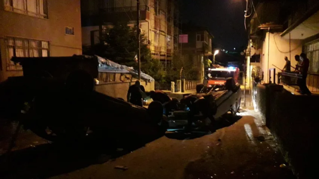 Ankara’da tehlikeli gerginlik devam ediyor. Evler ve iş yerleri taşlandı